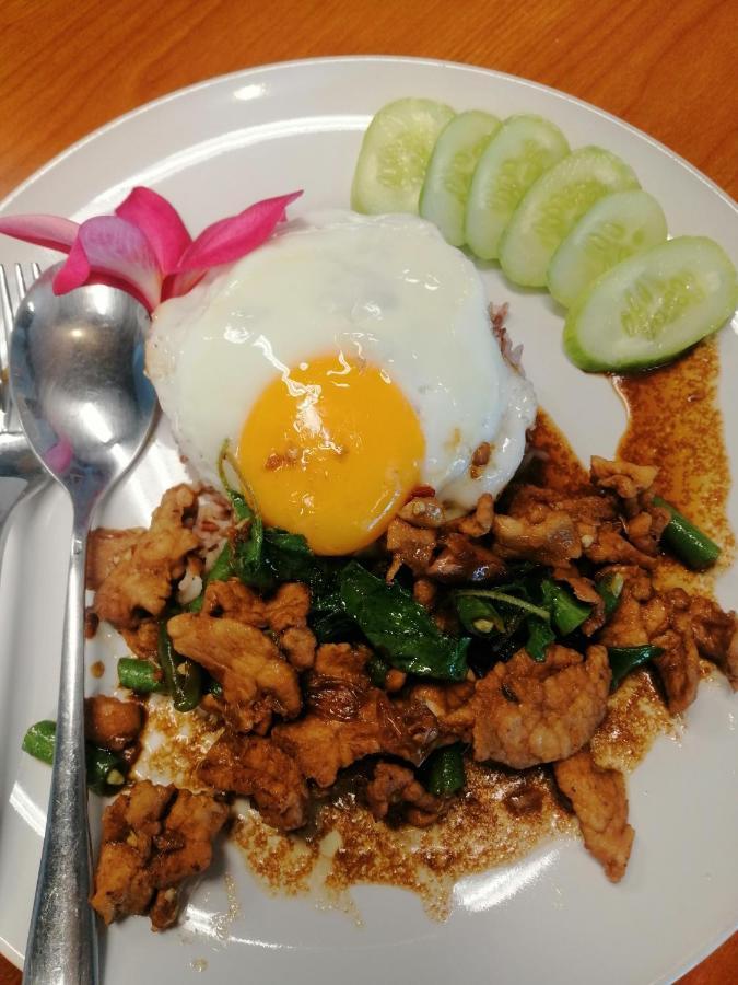 Aekkalukthai Hostel Rayong Exteriér fotografie