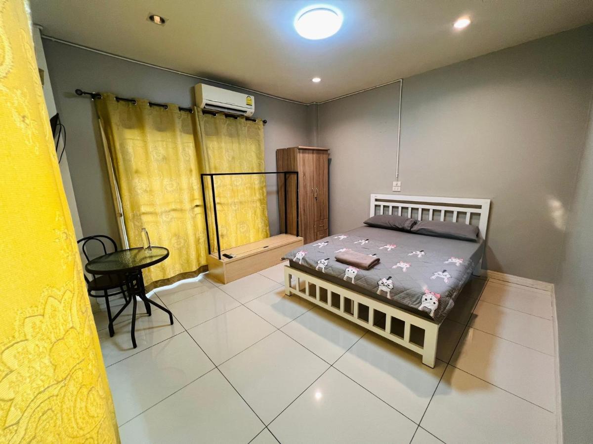 Aekkalukthai Hostel Rayong Exteriér fotografie