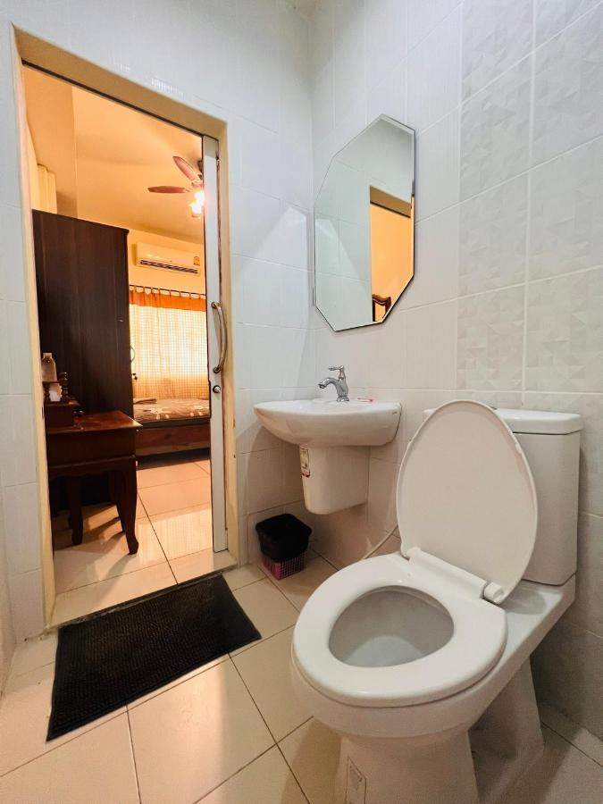 Aekkalukthai Hostel Rayong Exteriér fotografie